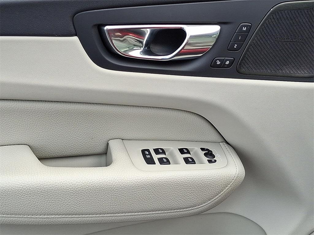 used 2019 Volvo XC60 car, priced at $23,585