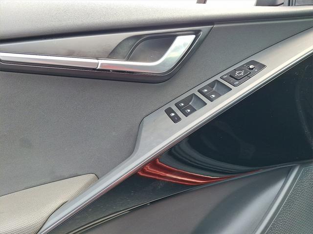 used 2023 Kia Niro Plug-In Hybrid car, priced at $29,300