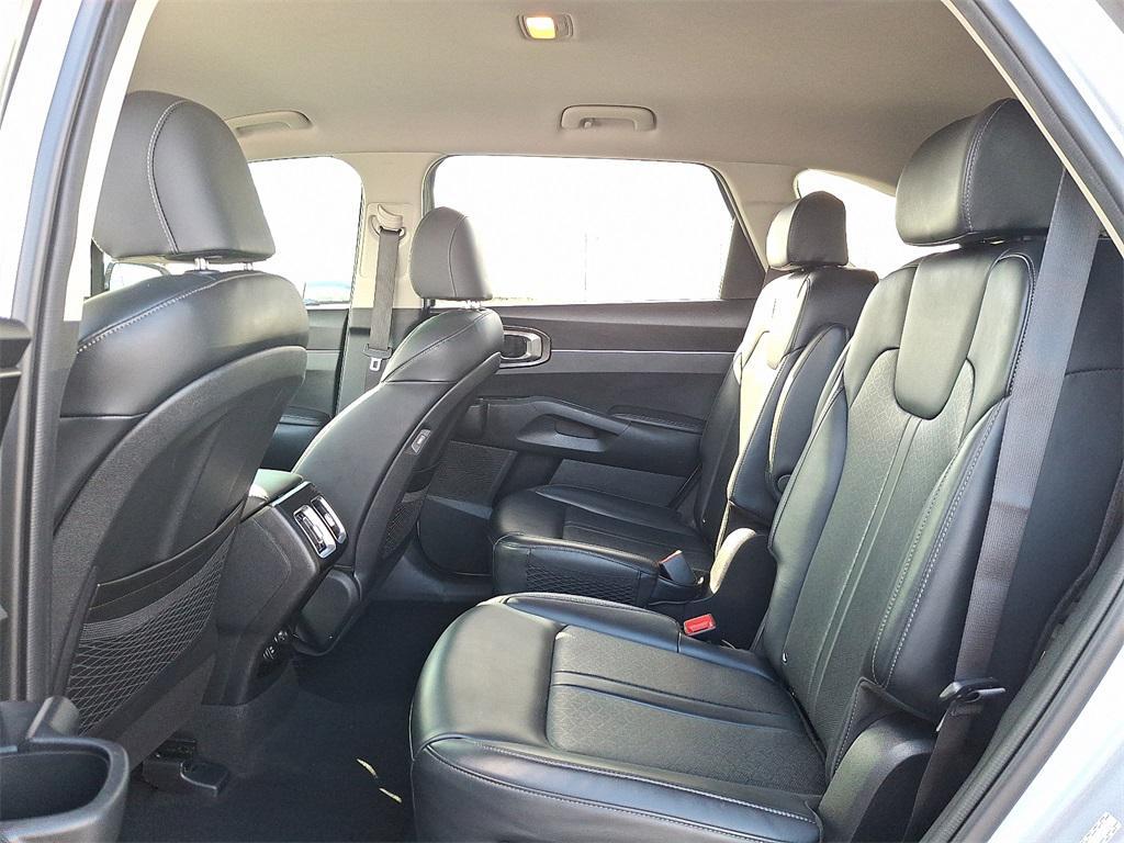 used 2022 Kia Sorento Hybrid car, priced at $20,549