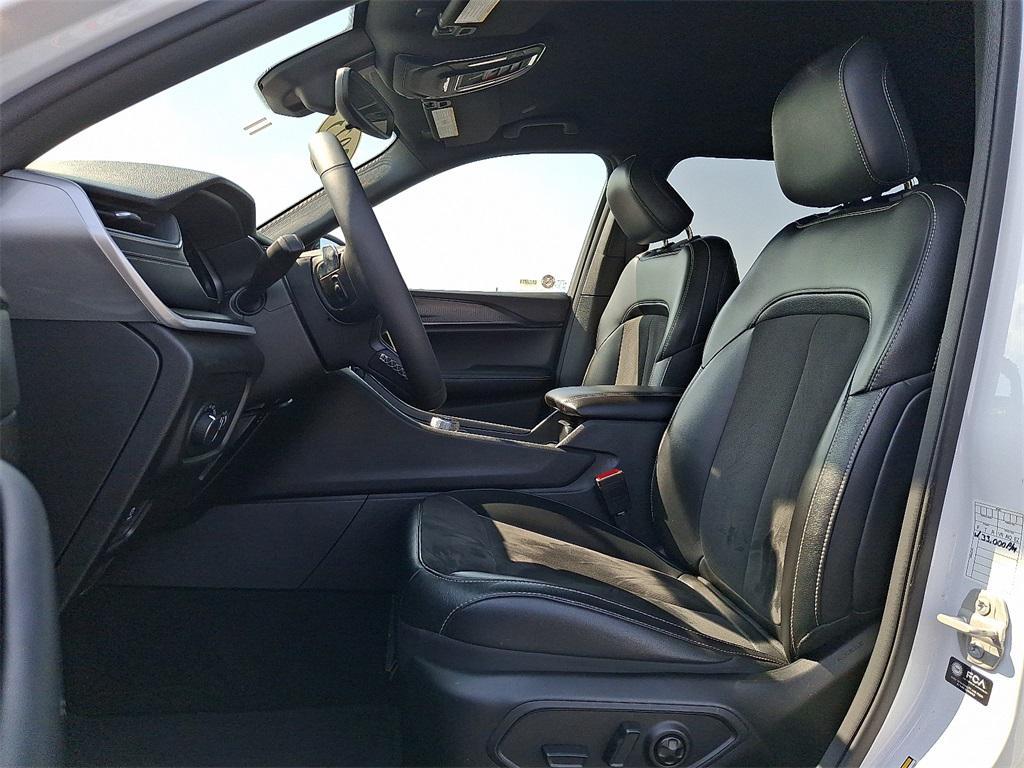 used 2023 Jeep Grand Cherokee L car, priced at $27,995