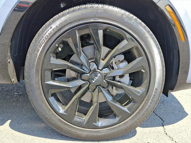 used 2022 Kia Sorento car, priced at $32,172