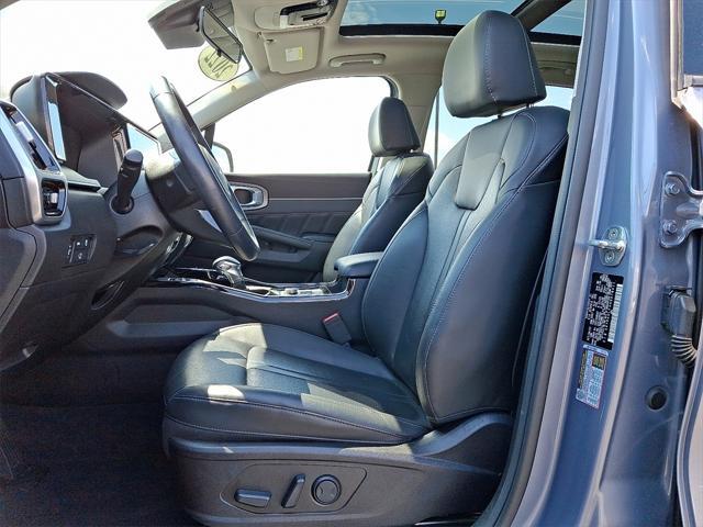 used 2022 Kia Sorento car, priced at $32,172