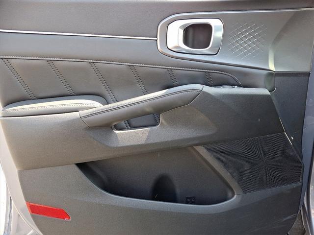 used 2022 Kia Sorento car, priced at $32,172