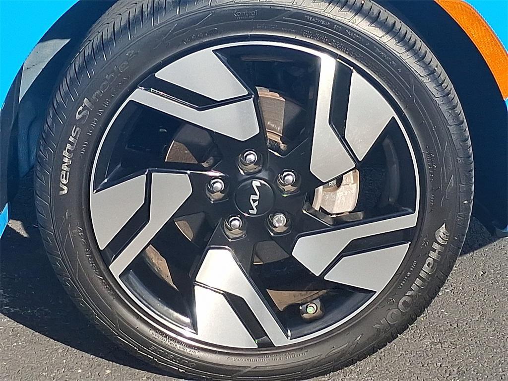 used 2023 Kia Soul car, priced at $21,241