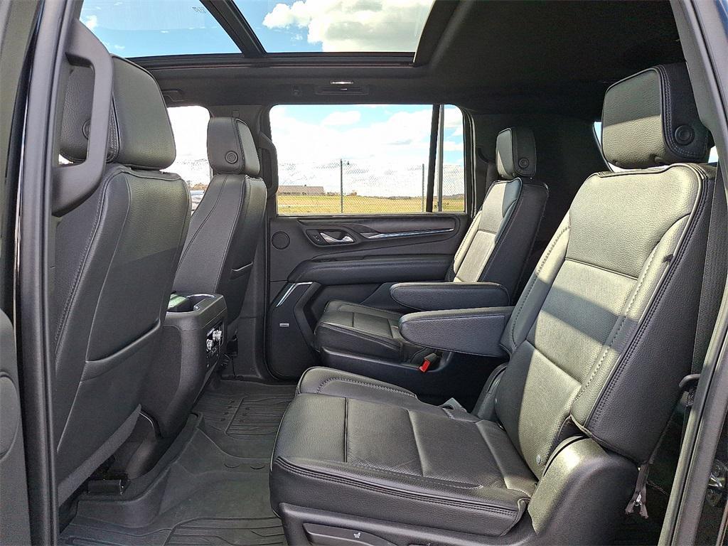 used 2022 GMC Yukon XL car, priced at $57,152