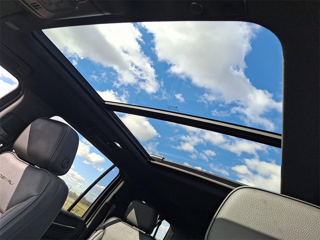 used 2022 GMC Yukon XL car, priced at $57,152