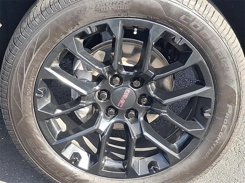 used 2022 GMC Yukon XL car, priced at $57,152