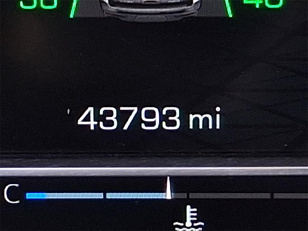 used 2022 GMC Yukon XL car, priced at $57,152