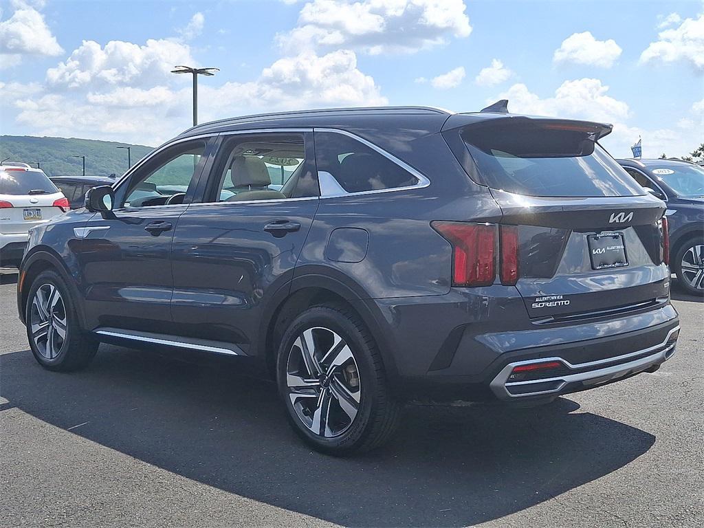 used 2023 Kia Sorento Plug-In Hybrid car, priced at $31,999