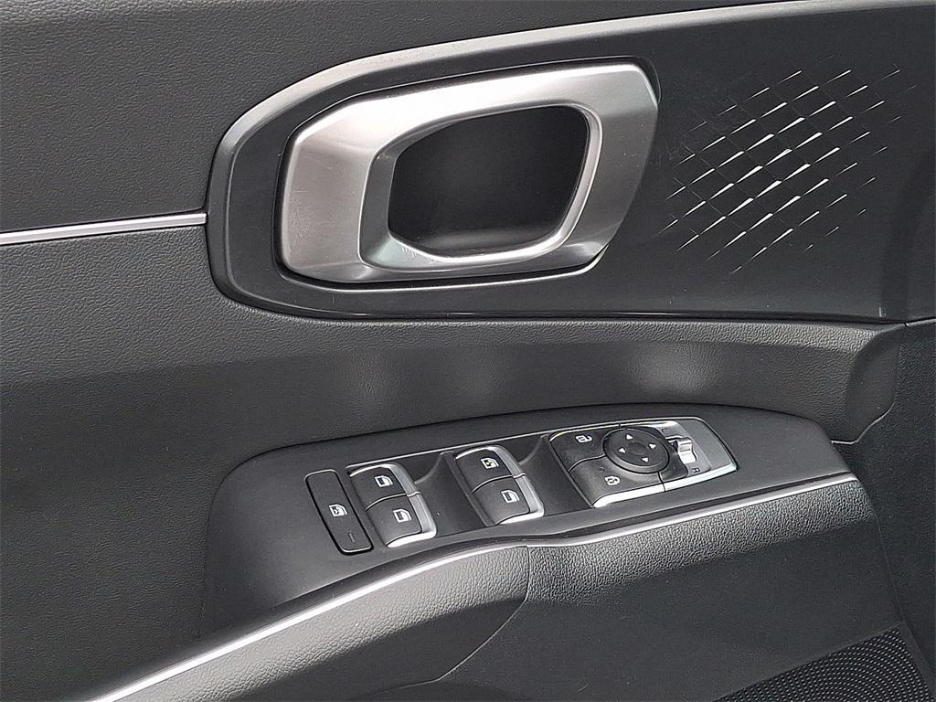 used 2022 Kia Sorento car, priced at $22,539