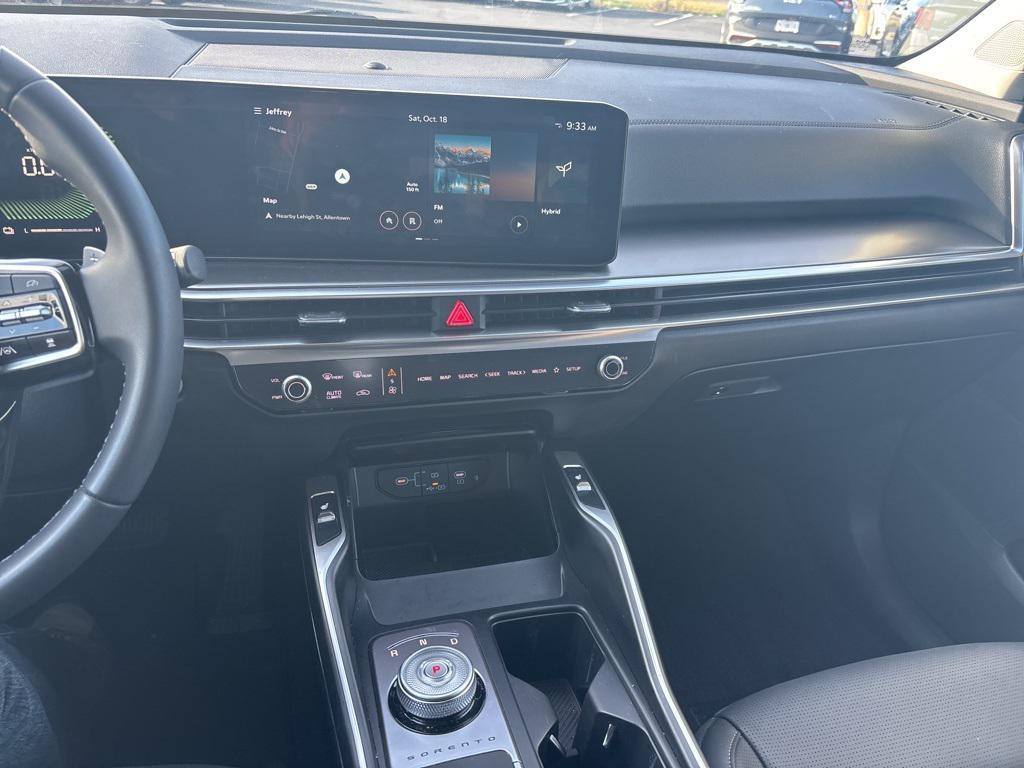 used 2025 Kia Sorento Hybrid car, priced at $36,992