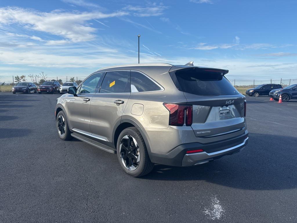 used 2025 Kia Sorento Hybrid car, priced at $36,992