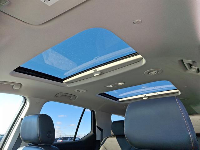 used 2021 Chevrolet Traverse car, priced at $28,279