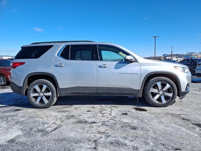used 2021 Chevrolet Traverse car, priced at $28,279