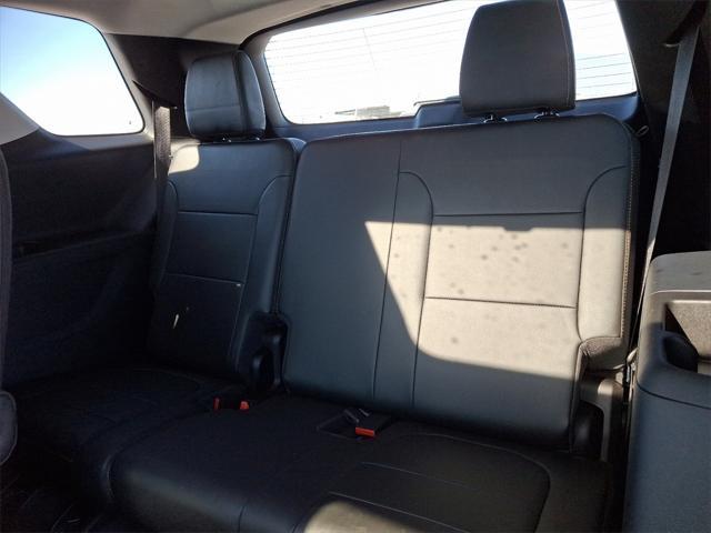 used 2021 Chevrolet Traverse car, priced at $28,279