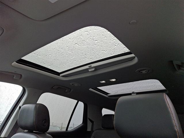 used 2021 Chevrolet Traverse car, priced at $27,400