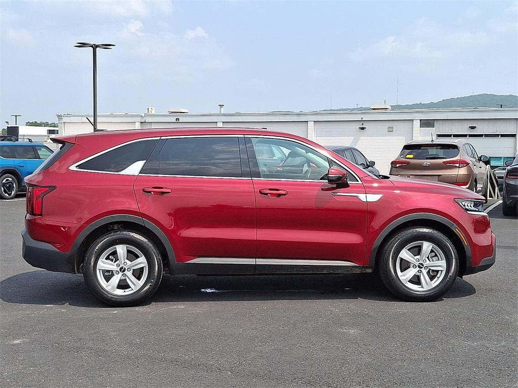 used 2022 Kia Sorento car, priced at $22,600