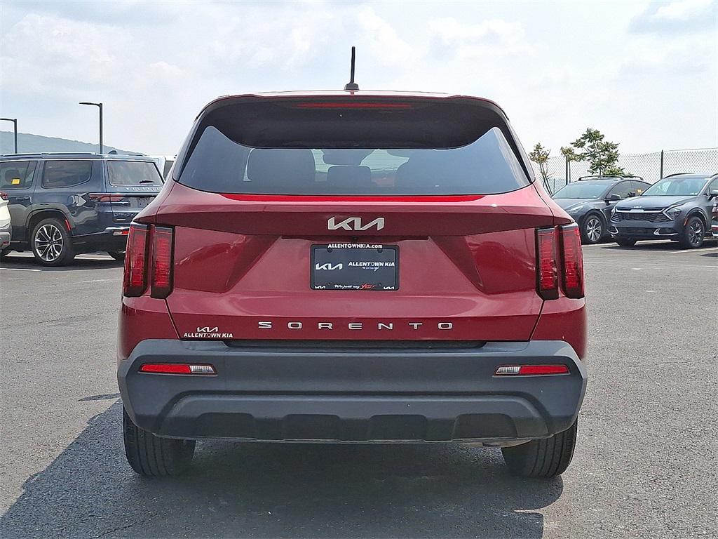 used 2022 Kia Sorento car, priced at $22,600