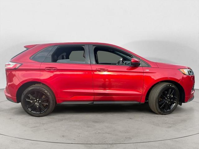 used 2022 Ford Edge car, priced at $30,000