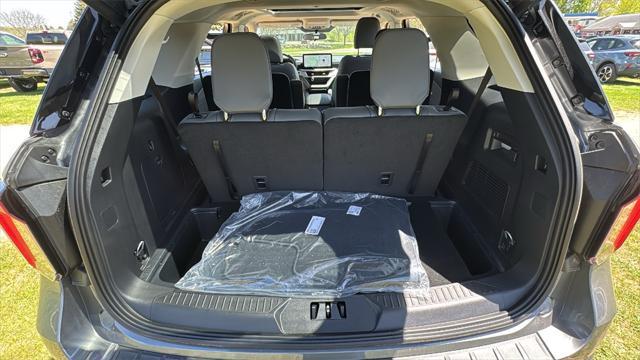 new 2025 Ford Explorer car, priced at $45,224