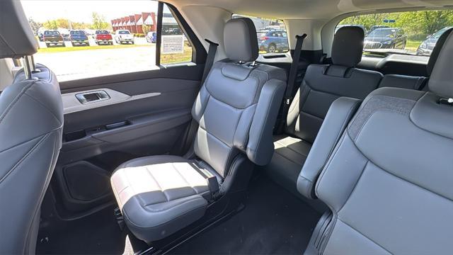 new 2025 Ford Explorer car, priced at $45,224