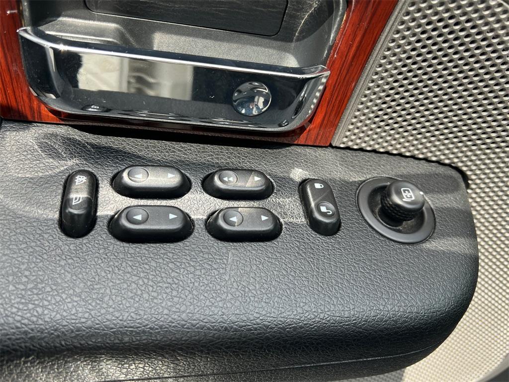 used 2007 Ford F-150 car, priced at $10,000
