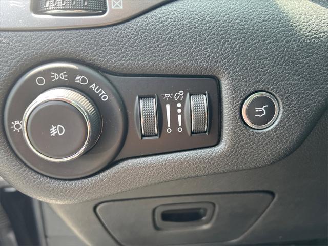 used 2019 Jeep Cherokee car, priced at $16,000