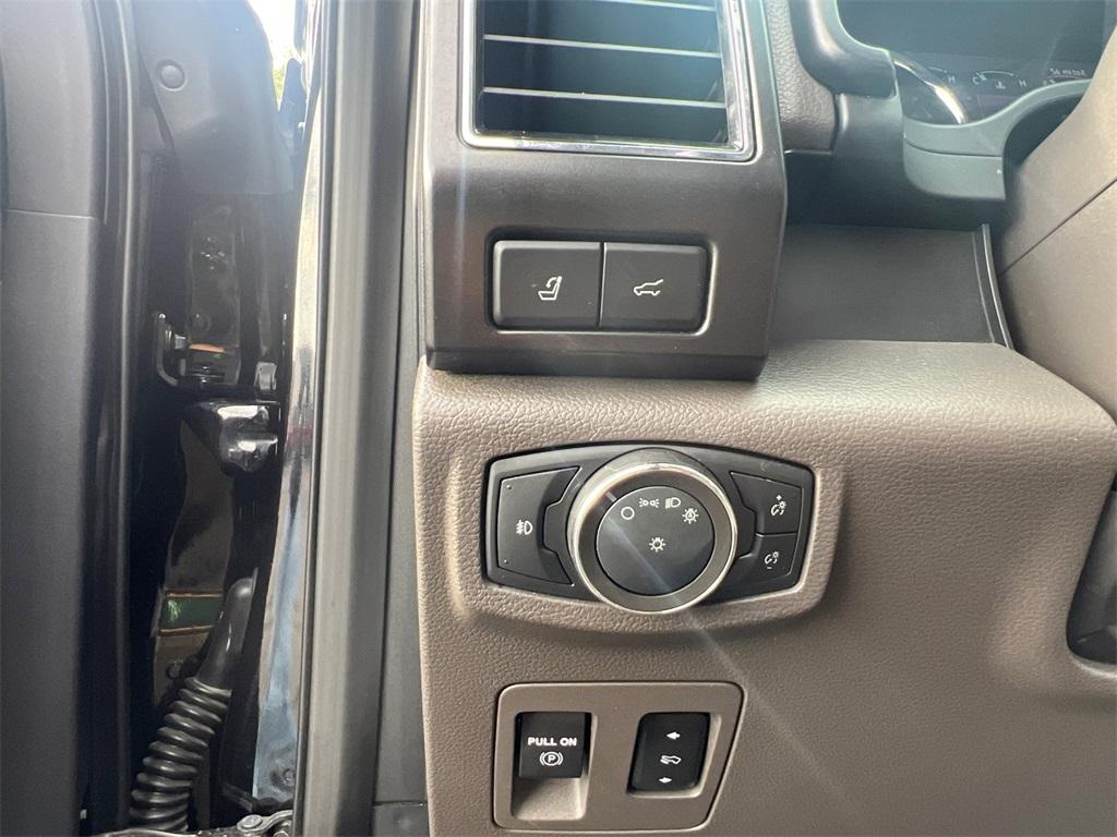 used 2020 Ford Expedition Max car, priced at $33,000