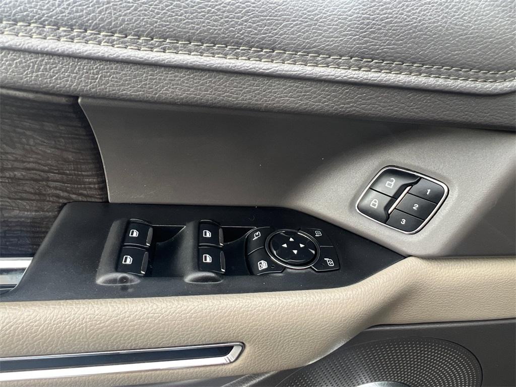 used 2020 Ford Expedition Max car, priced at $33,000