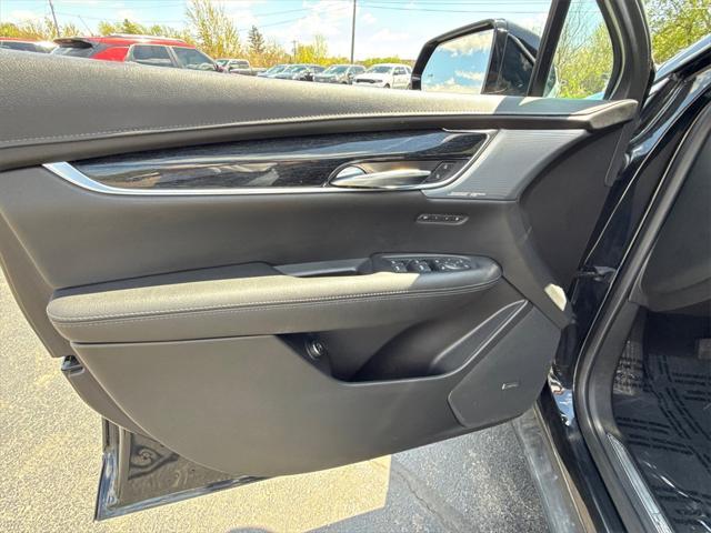 used 2023 Cadillac XT5 car, priced at $30,000