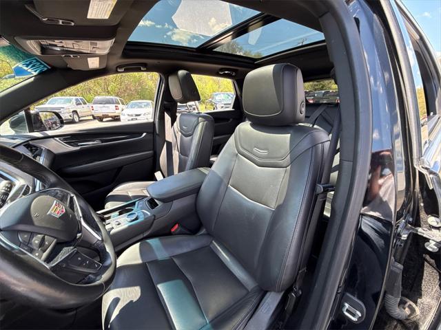 used 2023 Cadillac XT5 car, priced at $30,000
