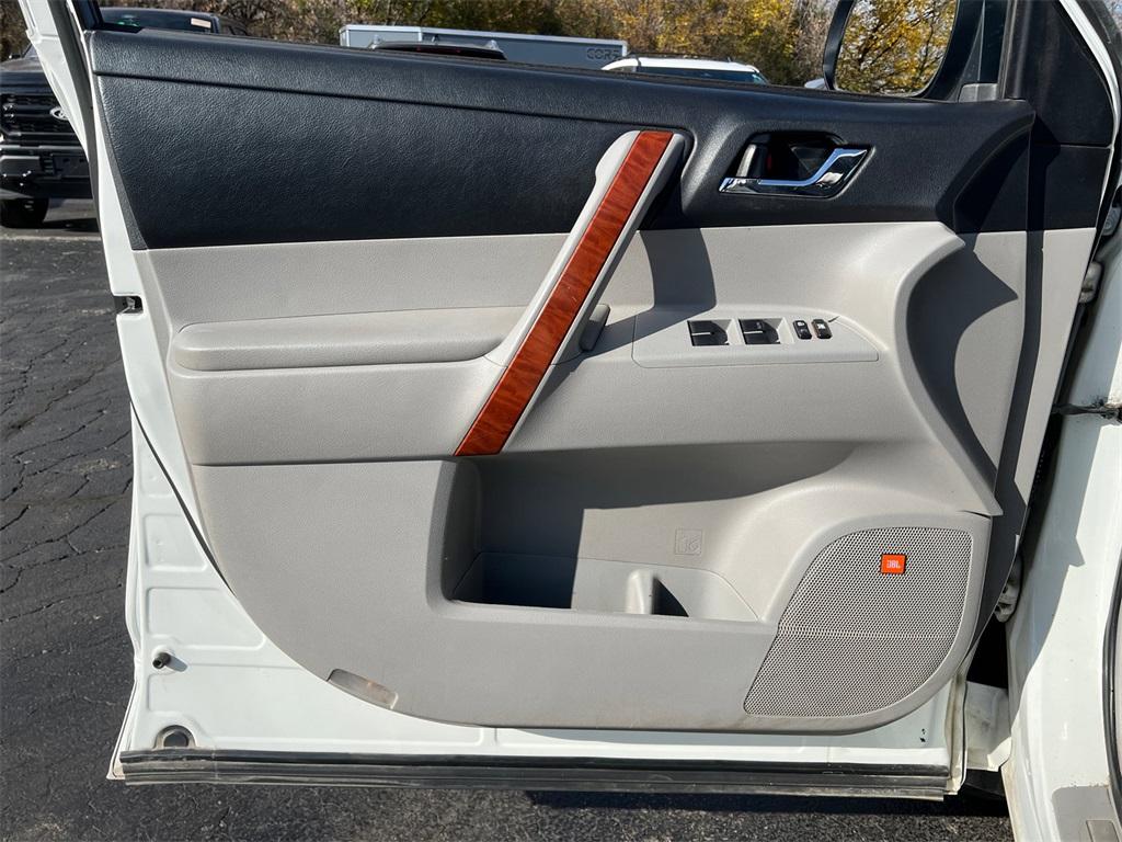 used 2010 Toyota Highlander car, priced at $8,000