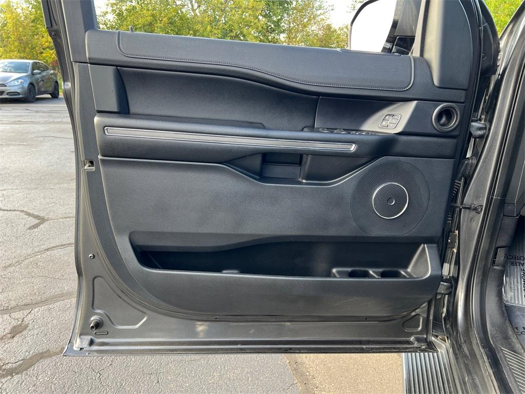 used 2020 Ford Expedition car, priced at $25,000