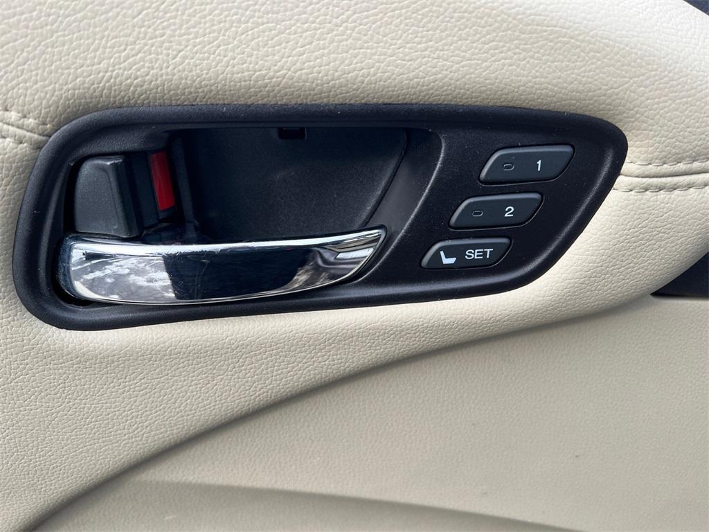 used 2013 Acura RDX car, priced at $9,000