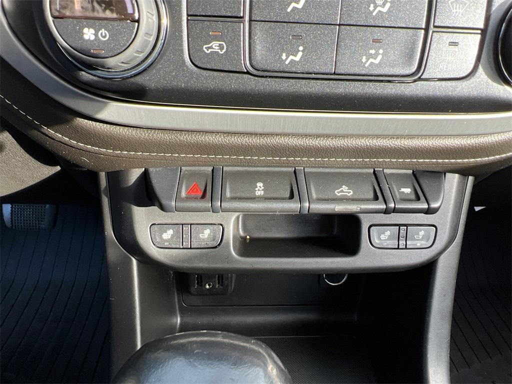 used 2022 GMC Canyon car, priced at $20,500