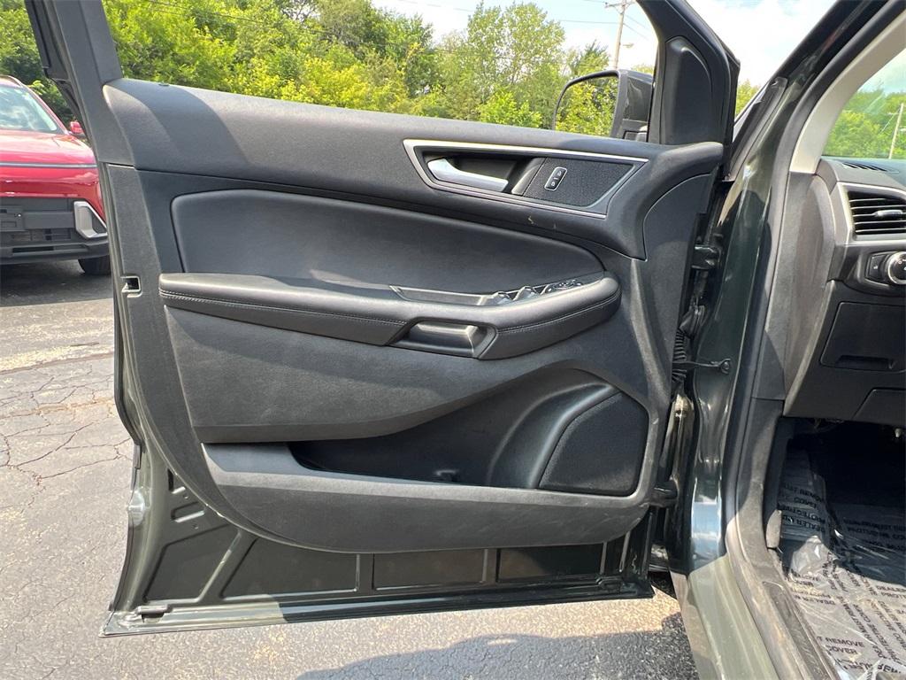 used 2024 Ford Edge car, priced at $27,500