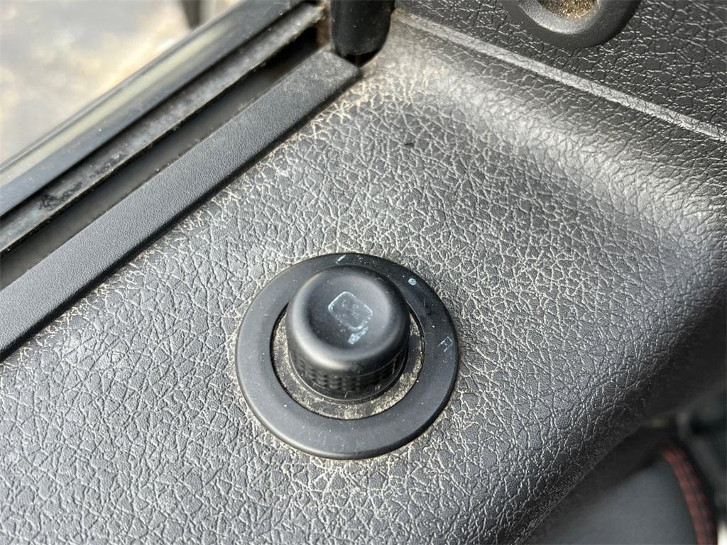 used 2013 Ford F-150 car, priced at $20,000