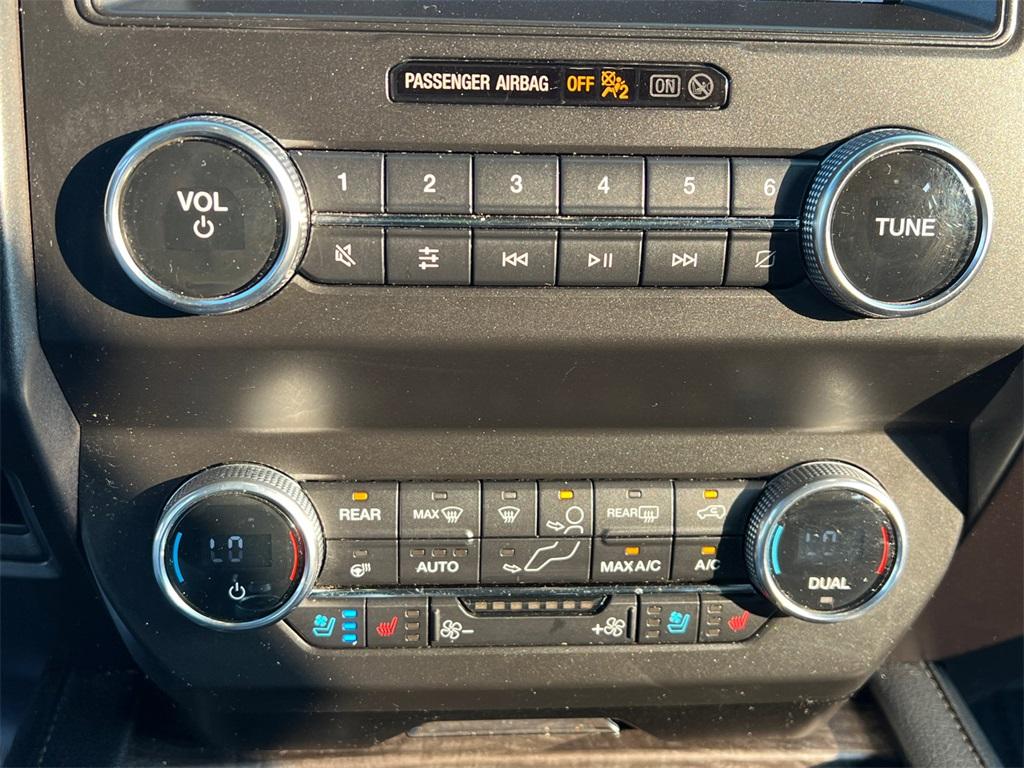 used 2021 Ford Expedition Max car, priced at $30,000