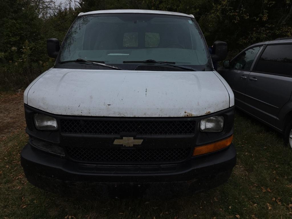 used 2004 Chevrolet Express 3500 car, priced at $5,000