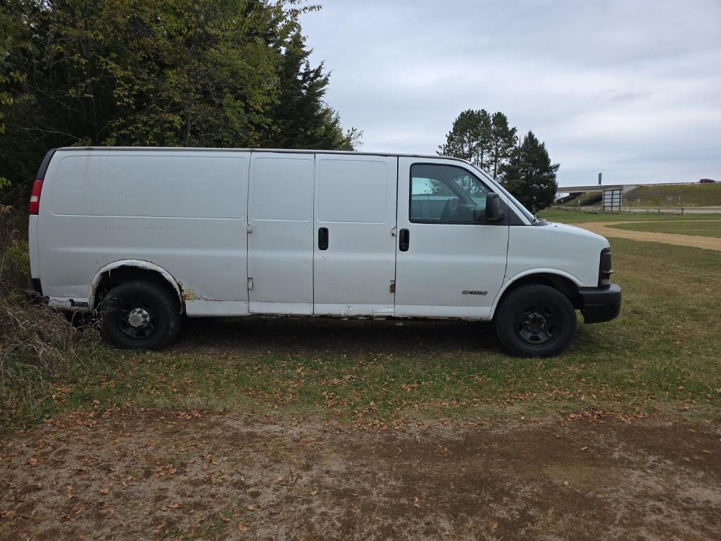 used 2004 Chevrolet Express 3500 car, priced at $4,500