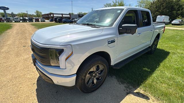 new 2025 Ford F-150 Lightning car