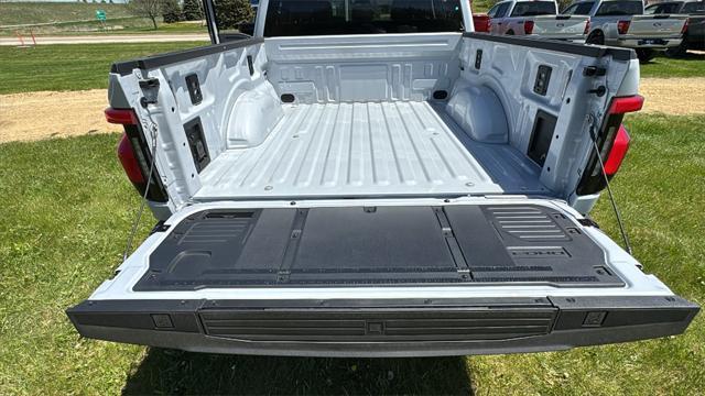 new 2025 Ford F-150 Lightning car
