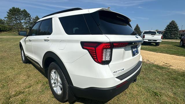 new 2025 Ford Explorer car, priced at $40,720