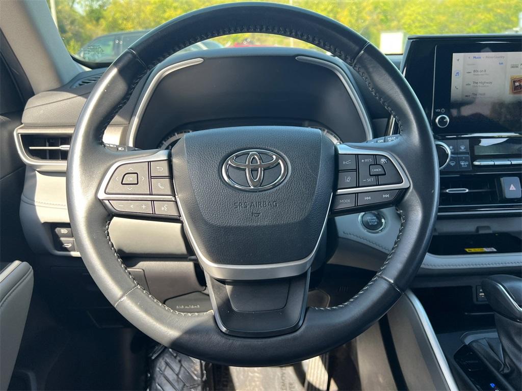 used 2023 Toyota Highlander car, priced at $36,000