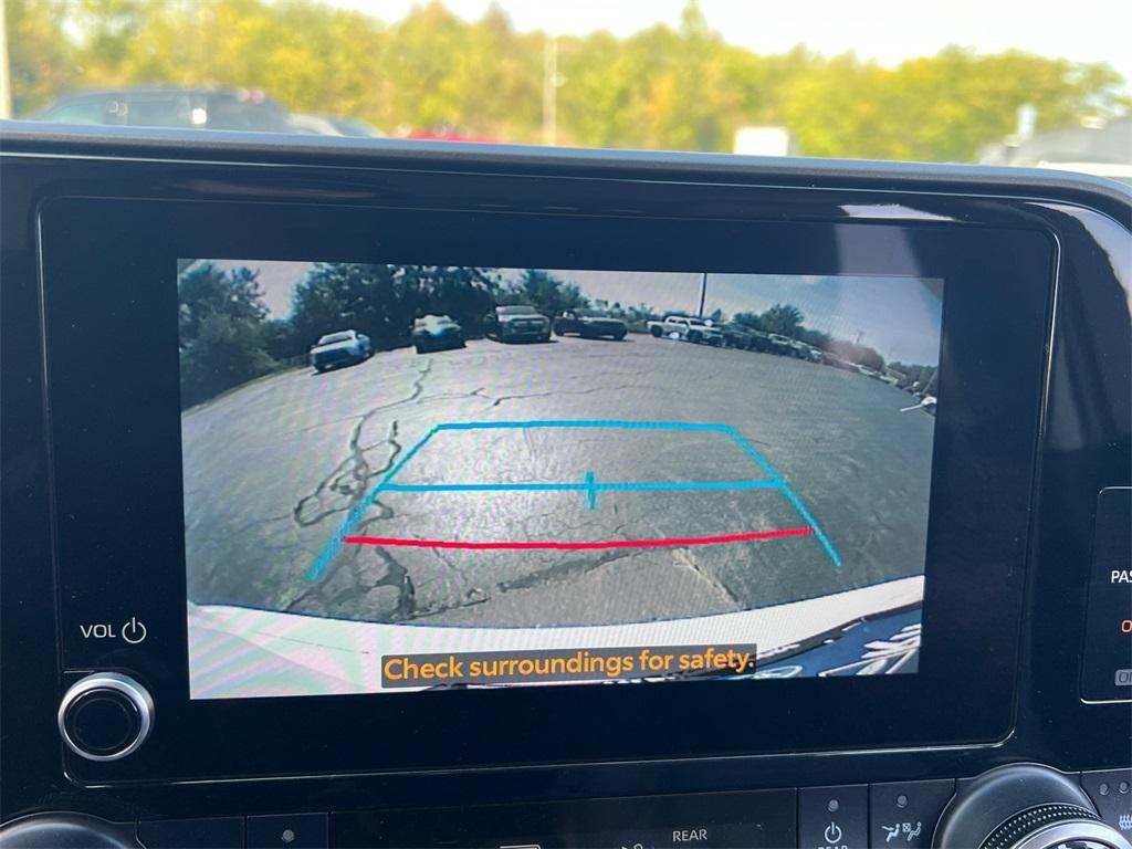 used 2023 Toyota Highlander car, priced at $36,000