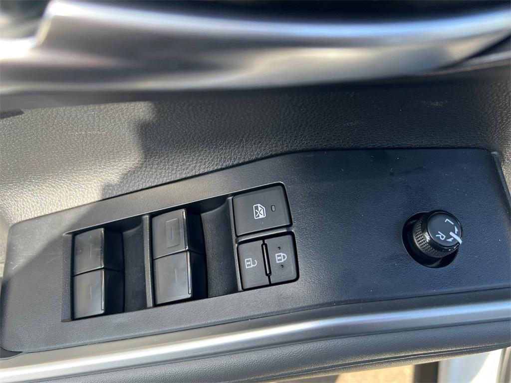 used 2023 Toyota Highlander car, priced at $36,000