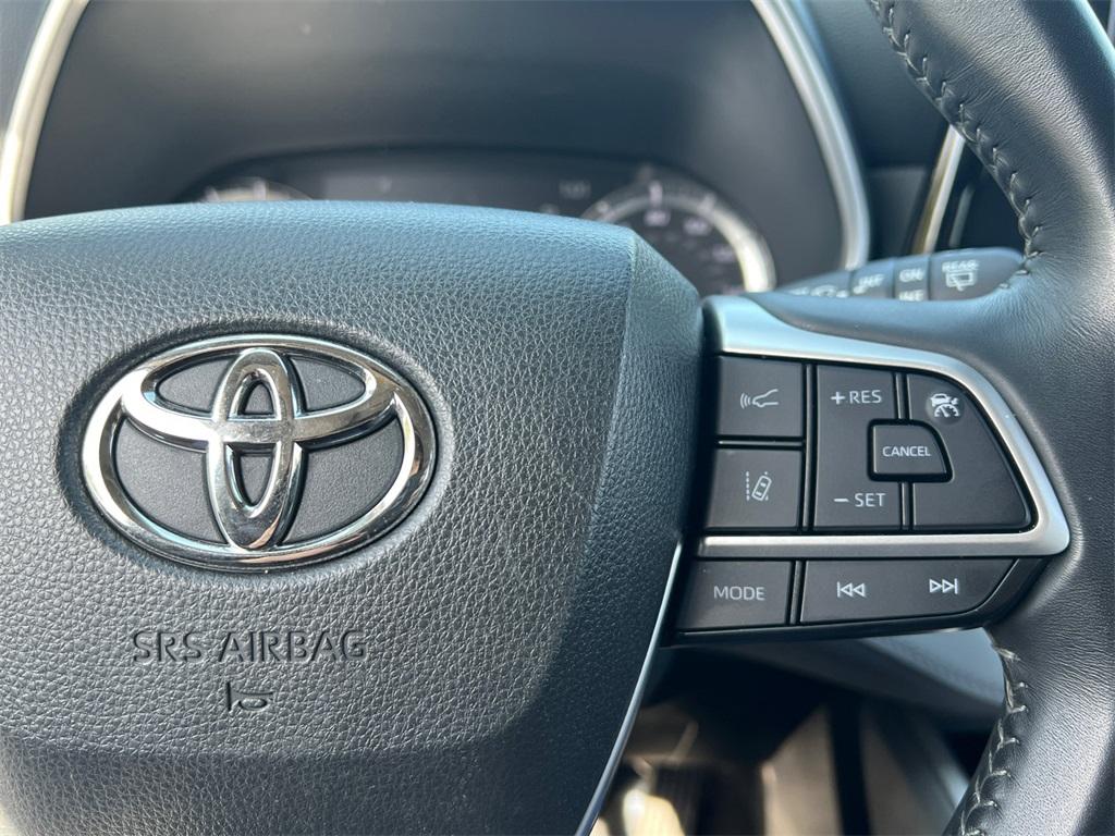 used 2023 Toyota Highlander car, priced at $36,000