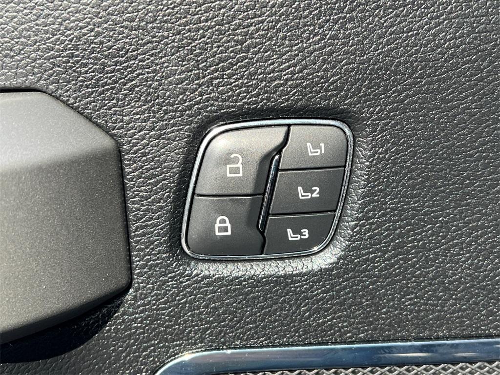 used 2021 Ford F-250 car, priced at $59,500