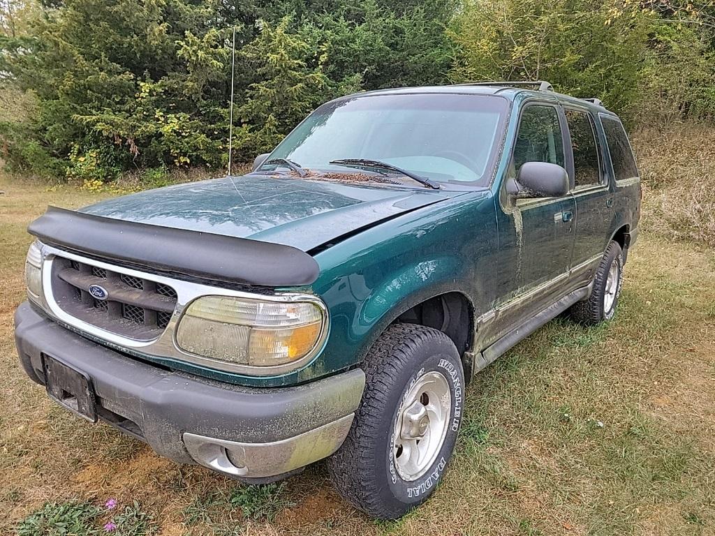 used 2000 Ford Explorer car, priced at $3,500