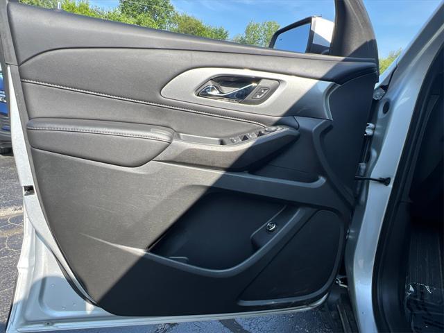 used 2022 Chevrolet Traverse car, priced at $22,500